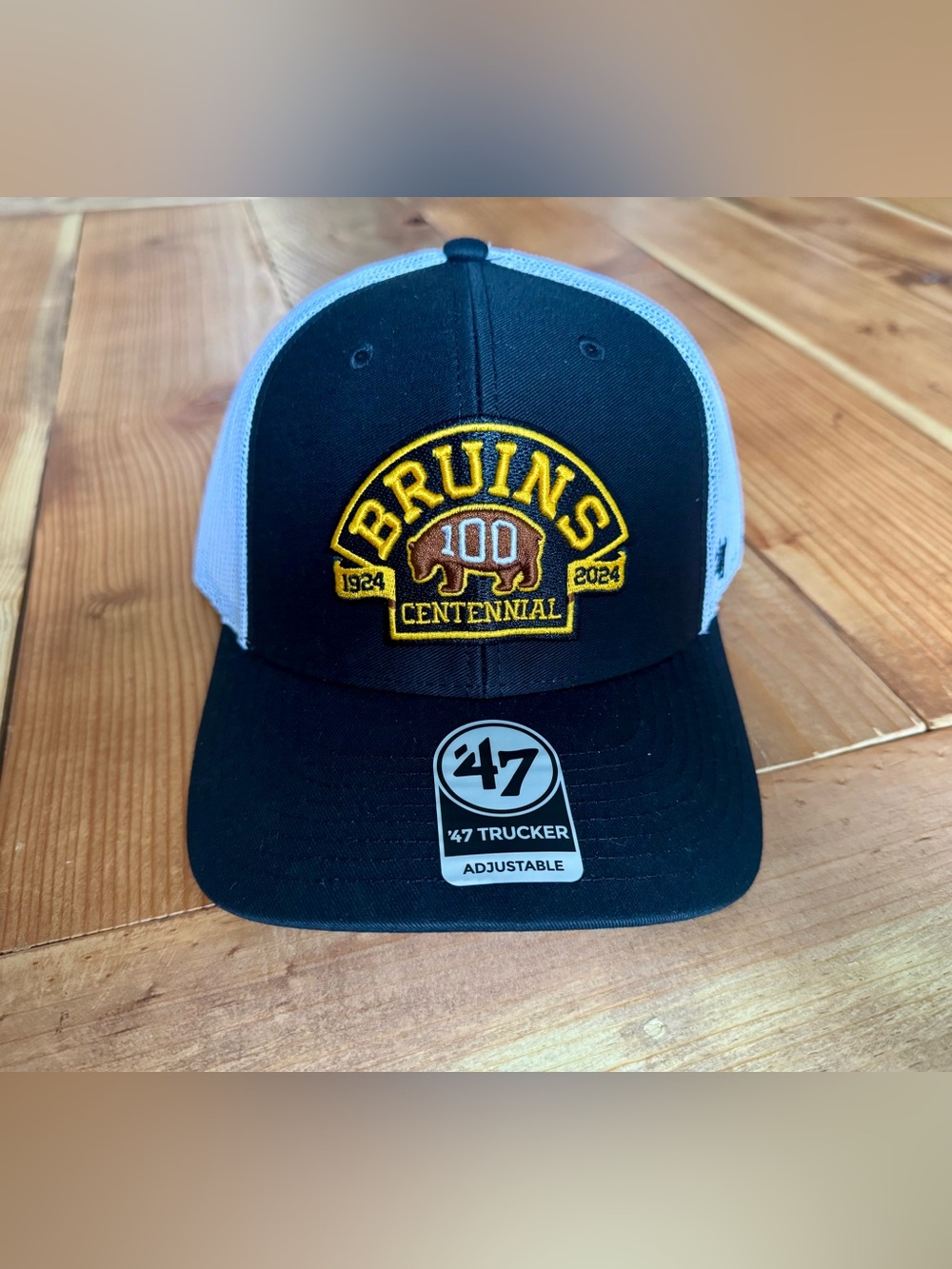 '47 Mesh Trucker Cap Boston Bruins Hockey with Green Undervisor and White Mesh